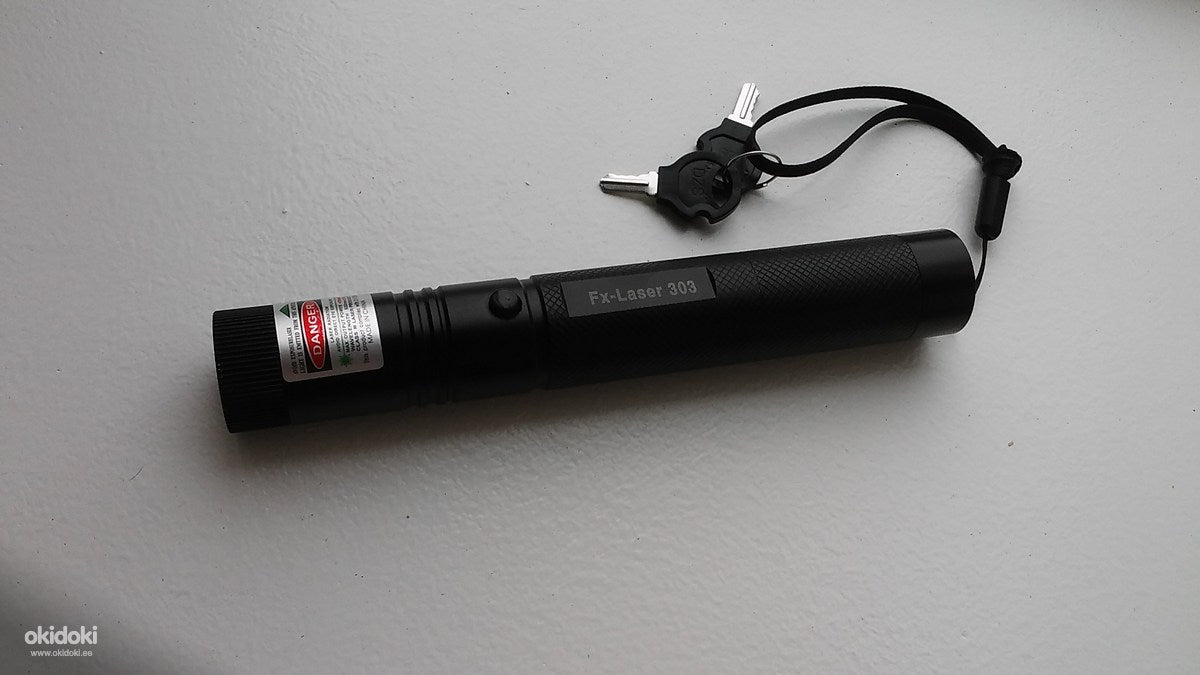 Extereme 4 mile Range Green Laser Pointer - Saamaan.Pk