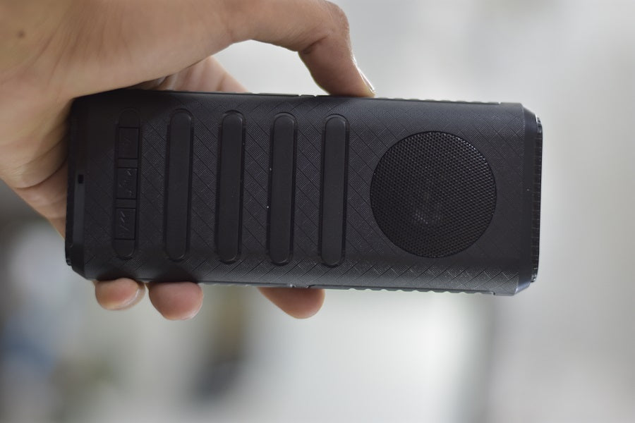 Space MAGIC (8000mAh powerbank + wireless speaker) - Saamaan.Pk