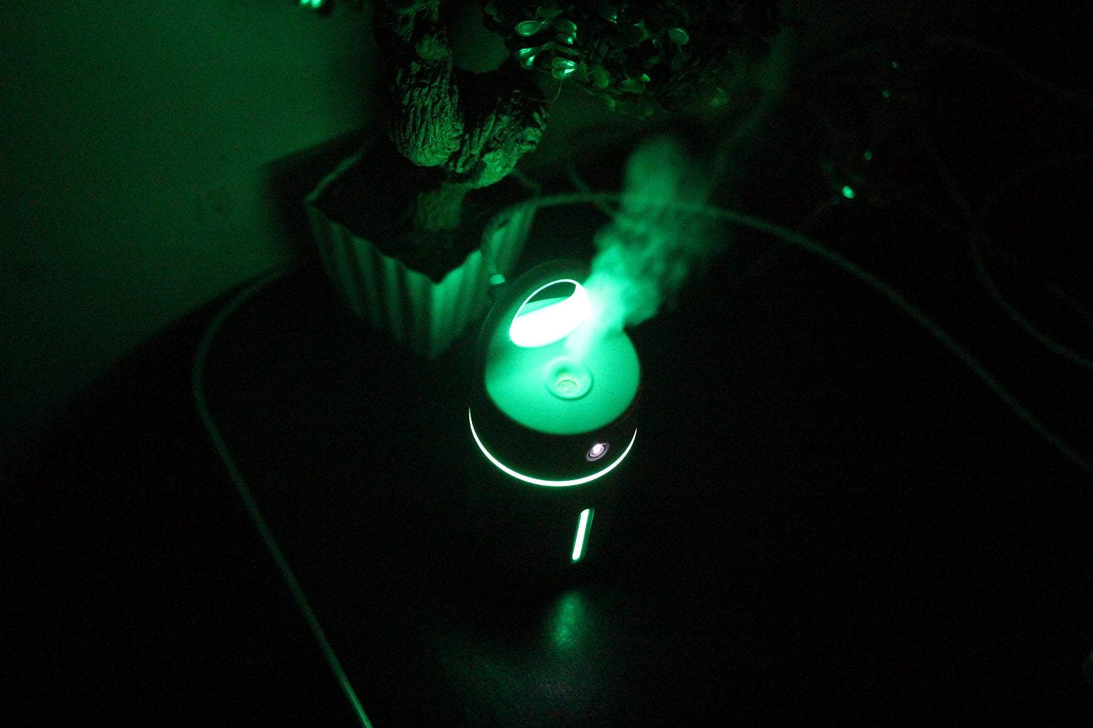 Automatic Atomizer + Night Light - Saamaan.Pk